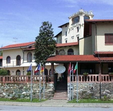 Hotel Ristorante Taverna Verde Piverone Esterno foto